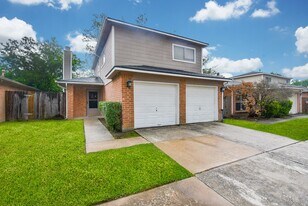 7822 Greenedge Dr in Houston, TX - Building Photo