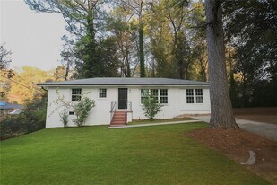 157 Polar Rock Dr SW in Atlanta, GA - Building Photo