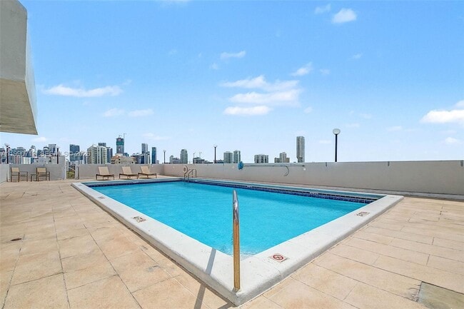 2950 SW 3rd Ave in Miami, FL - Building Photo - Building Photo