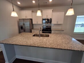 106 Sartain St in New Market, AL - Building Photo - Building Photo