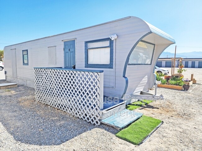 property at 2220 W Bell Vista Ave