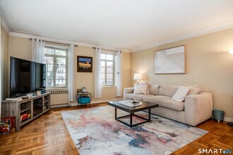 20 Outlook Ave in West Hartford, CT - Building Photo - Building Photo