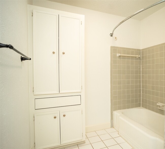 property at 4522 Briarbend Dr