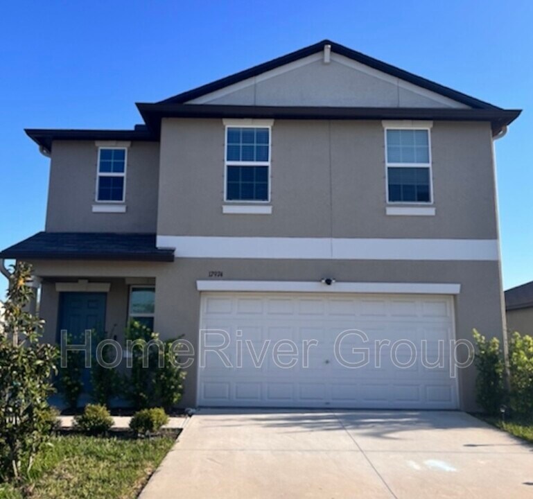 17974 Beaming Rays Ln in Lutz, FL - Building Photo