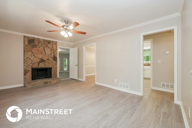 95 Wilhelmina Dr in Ellenwood, GA - Building Photo - Building Photo