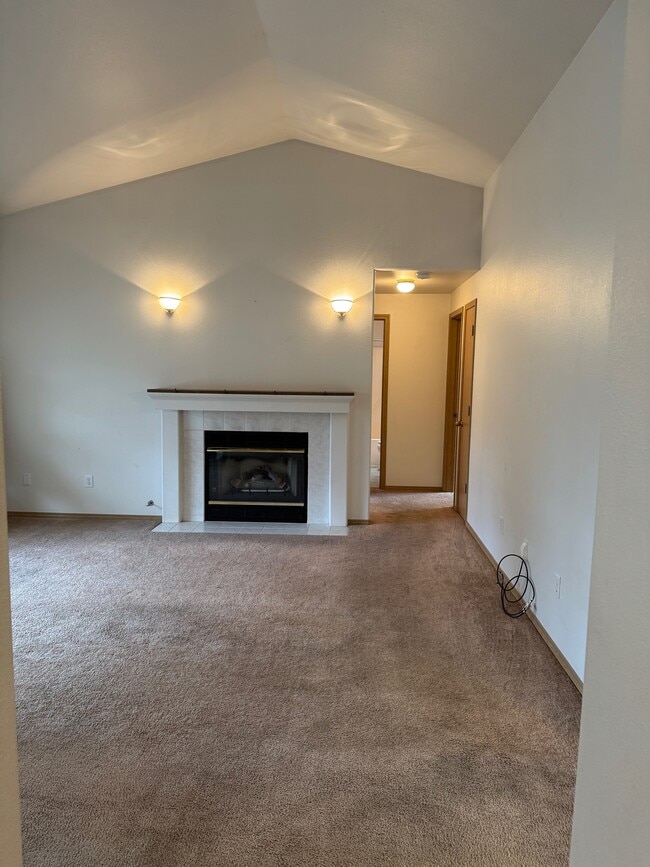12416 132nd Street Ct E, Unit 12418 in Puyallup, WA - Building Photo - Building Photo