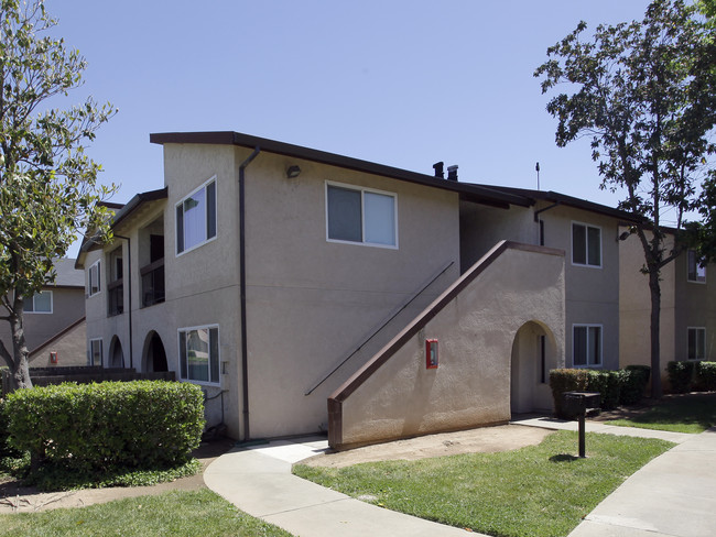 College View Apartments in Marysville, CA - Building Photo - Building Photo