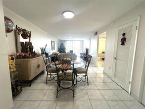 910 Michigan Ave in Miami Beach, FL - Building Photo - Building Photo