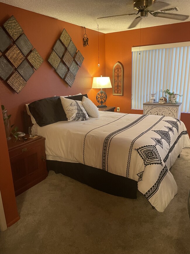 14300 W Bell Rd, Unit 532 in Surprise, AZ - Foto de edificio - Building Photo