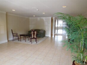 2 Consulate Dr in Eastchester, NY - Building Photo - Building Photo