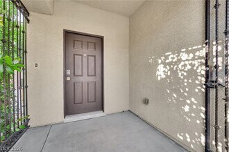 5017 Lower Falls Ct in Las Vegas, NV - Building Photo - Building Photo