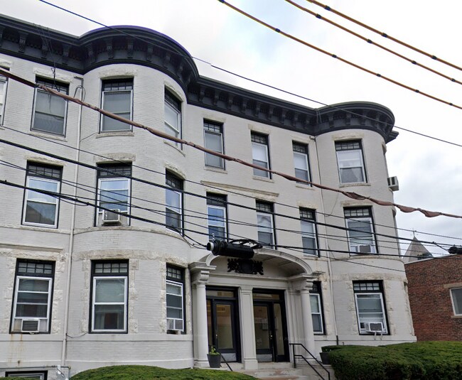 property at 17 Green St