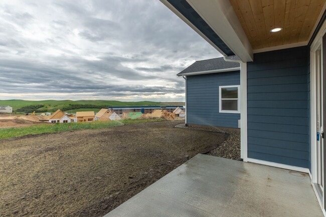 2115 NW Canyon View Dr in Pullman, WA - Building Photo - Building Photo