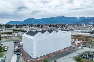 45857 Trethewey Av in Chilliwack, BC - Building Photo