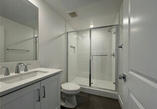 114 Seep in Irvine, CA - Building Photo - Building Photo