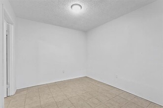 2737 Countryside Ln in Fort Worth, TX - Building Photo - Building Photo