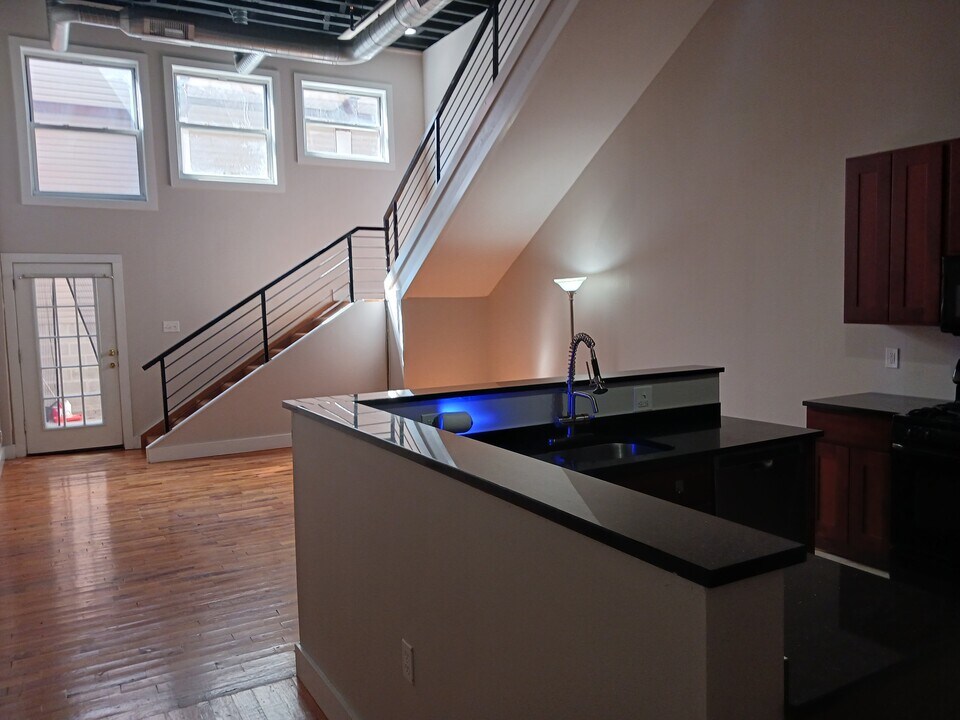 504 Washington St, Unit Lower in Buffalo, NY - Building Photo