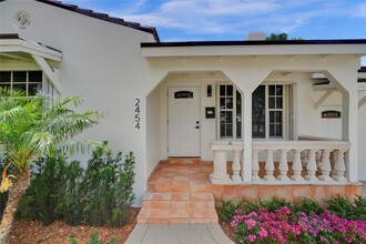 2454 SW 23rd Ter in Miami, FL - Building Photo - Building Photo