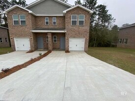 6685 Spaniel Dr in Spanish Fort, AL - Building Photo