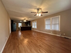 1110 E 27th St in Houston, TX - Building Photo - Building Photo