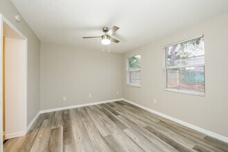 1023 San Pedro Dr in Dunedin, FL - Building Photo - Building Photo