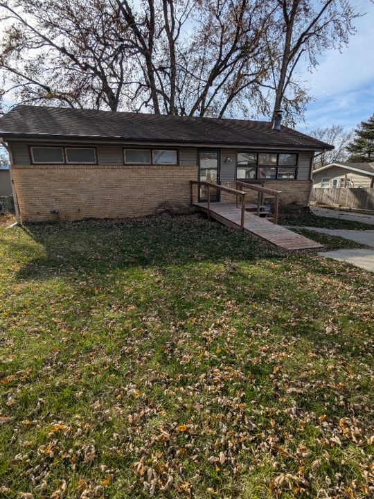 5609 Taylor St in Omaha, NE - Foto de edificio