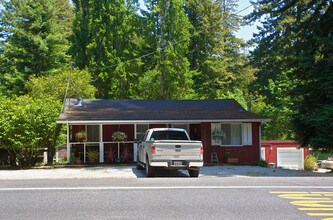 Creekside Village I & II in La Honda, CA - Foto de edificio - Building Photo