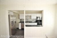 137 W Meadow Rd photo'