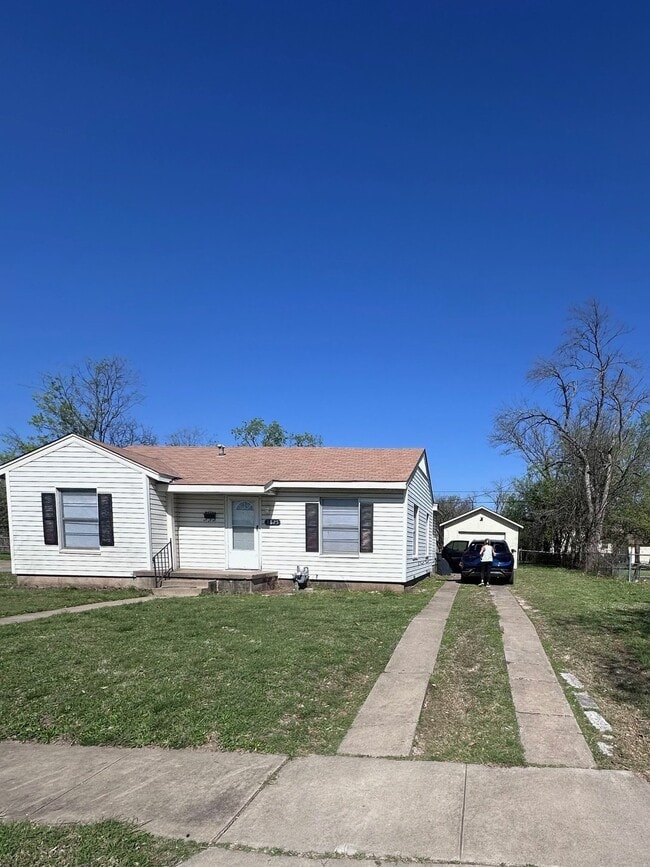 3625 Maple Ave in Waco, TX - Foto de edificio - Building Photo