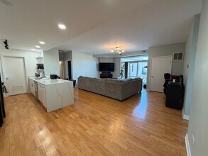 680 N Green St in Chicago, IL - Building Photo - Building Photo