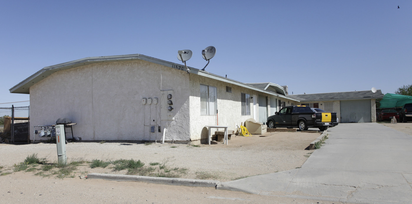 11620 Brockman Ave in Adelanto, CA - Building Photo