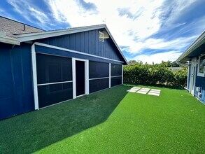 2135 Dock St in West Palm Beach, FL - Foto de edificio - Building Photo