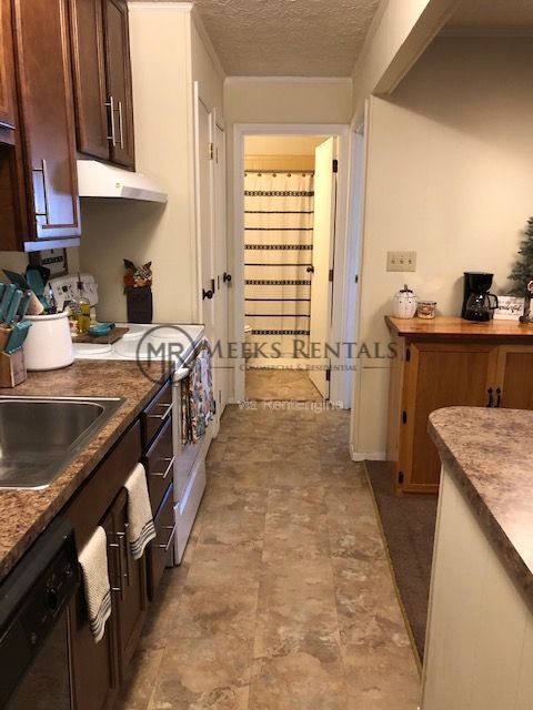 1665 6th Ave in Huntington, WV - Building Photo - Building Photo