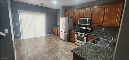 6120 Crow Butte Ct in Las Vegas, NV - Foto de edificio - Building Photo