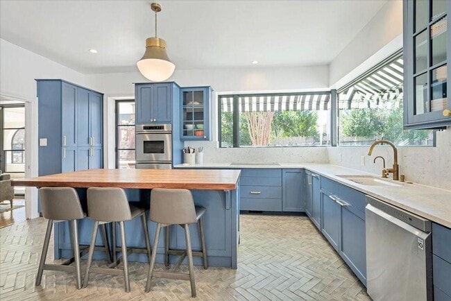 1508 Marshall Ln in Austin, TX - Building Photo - Building Photo