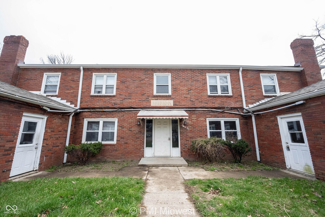 3725 N Sherman Dr in Indianapolis, IN - Building Photo