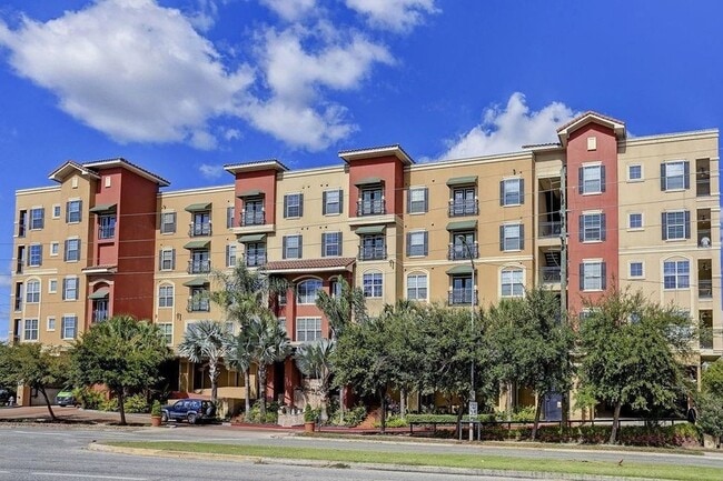 1711 Old Spanish Trl, Unit 405 in Houston, TX - Building Photo - Building Photo