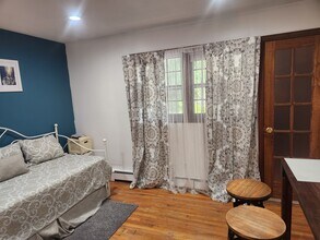 27 W Bartlett Rd in Middle Island, NY - Building Photo - Building Photo