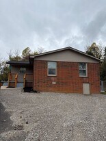 1247 Pleasant View Dr in Cookeville, TN - Building Photo