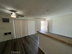 686 E Cottonwood Rd, Unit 8 in Palm Springs, CA - Building Photo - Building Photo