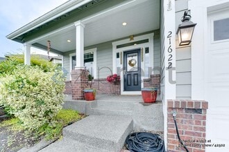 21622 Quiet Water Loop E in Lake Tapps, WA - Building Photo - Building Photo