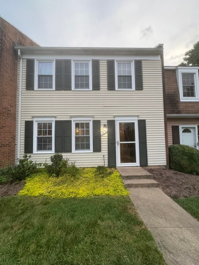 property at 1512 Skirmish Run Dr
