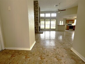 339 El Toro Ln in Webster, TX - Building Photo - Building Photo