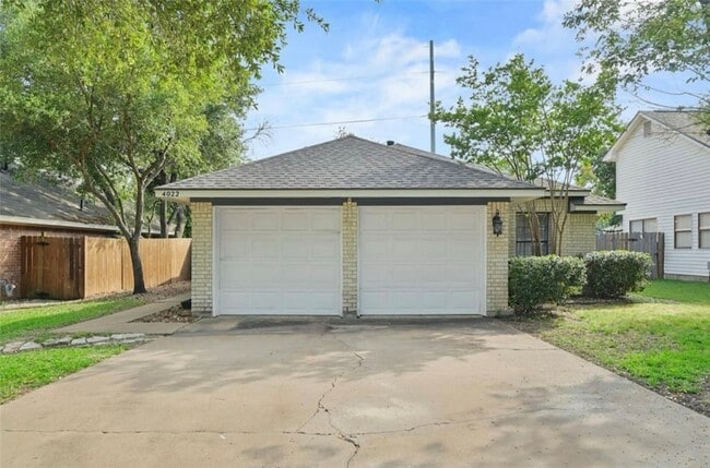 4022 Windfree Dr in College Station, TX - Building Photo - Building Photo