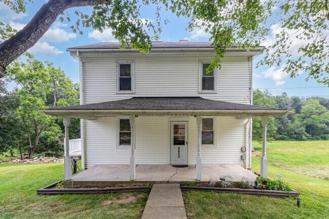8053 Spring Rd in New Bloomfield, PA - Building Photo - Building Photo