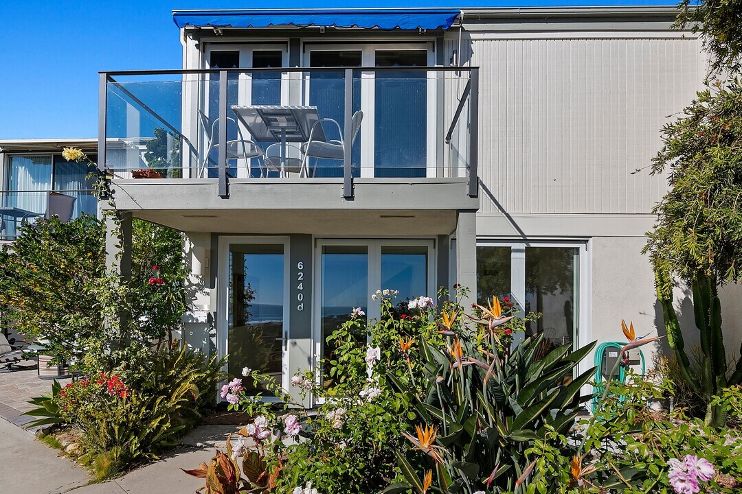 6240 Tapia Dr in Malibu, CA - Building Photo