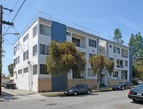 Park Plaza Apartments in Beverly Hills, CA - Building Photo - Building Photo