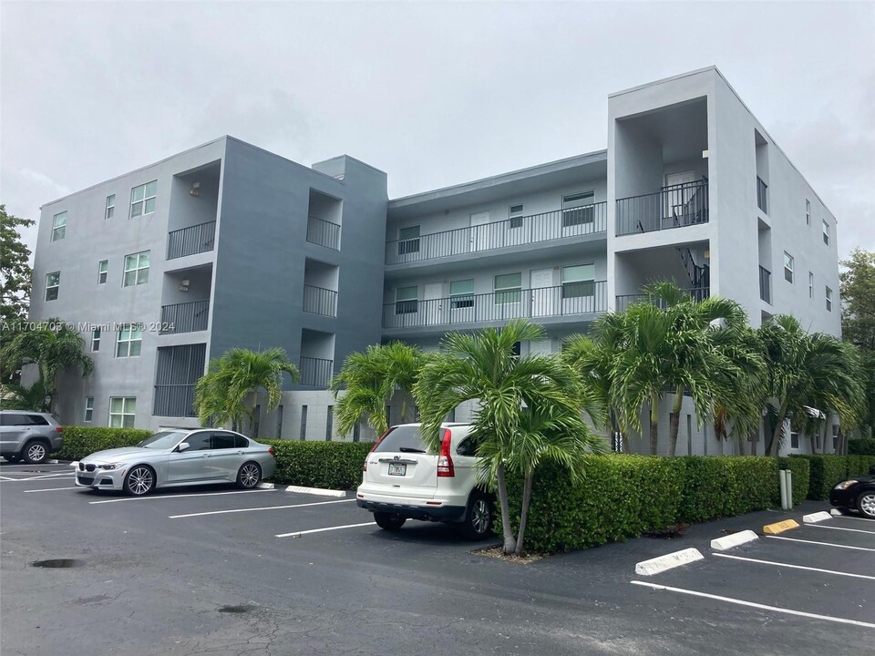 611 NE 14th Ave in Fort Lauderdale, FL - Building Photo