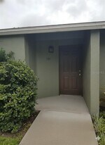 107 Dorchester Square in Lake Mary, FL - Building Photo