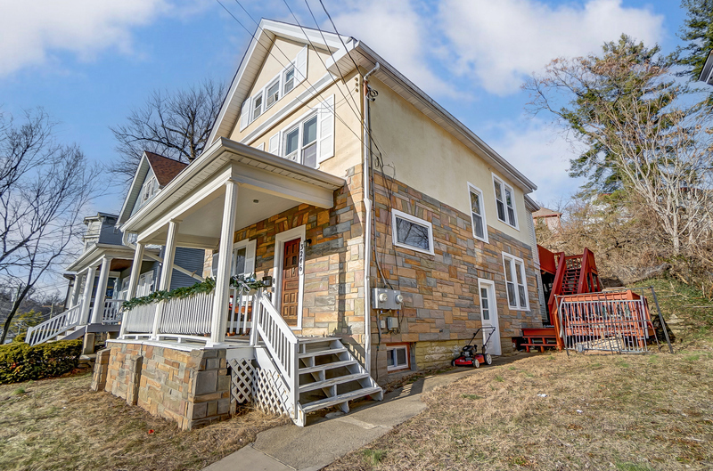 3246 Linwood Ave in Cincinnati, OH - Foto de edificio